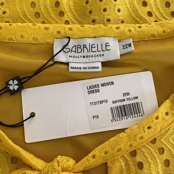 NWT Molly Bracken Yellow Eyelet Shift Dress - Picture 8 of 12
